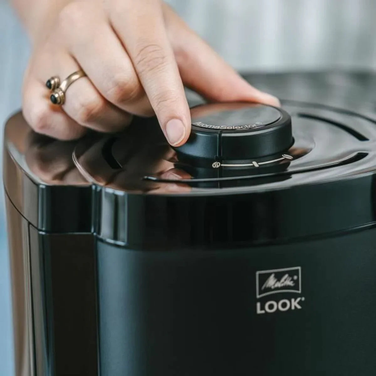 V6H3B4A19DE982FE90CB090A83219C723EAR5488612P2